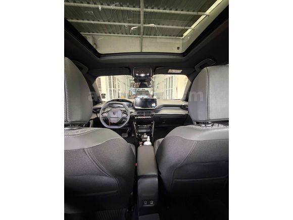 Sahibinden Peugeot 2008 1.2 PureTech Allure 2025 Model 