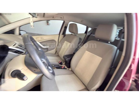 HATASIZ BOYASIZ ORJİNAL 138000 km ÖZEL ÜRETİM 1.25 FİESTA