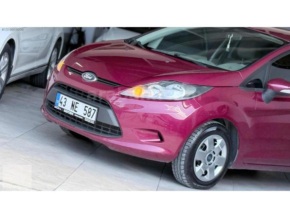 HATASIZ BOYASIZ ORJİNAL 138000 km ÖZEL ÜRETİM 1.25 FİESTA
