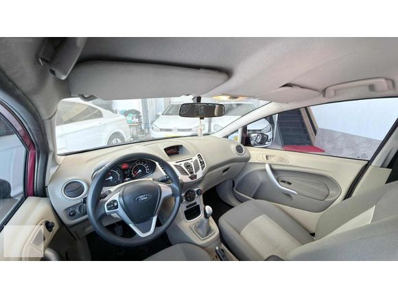 HATASIZ BOYASIZ ORJİNAL 138000 km ÖZEL ÜRETİM 1.25 FİESTA