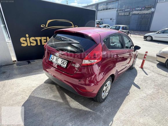HATASIZ BOYASIZ ORJİNAL 138000 km ÖZEL ÜRETİM 1.25 FİESTA