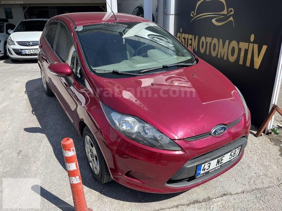 HATASIZ BOYASIZ ORJİNAL 138000 km ÖZEL ÜRETİM 1.25 FİESTA