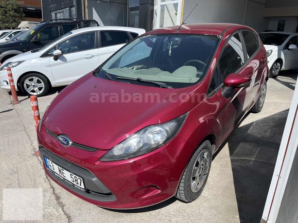 HATASIZ BOYASIZ ORJİNAL 138000 km ÖZEL ÜRETİM 1.25 FİESTA