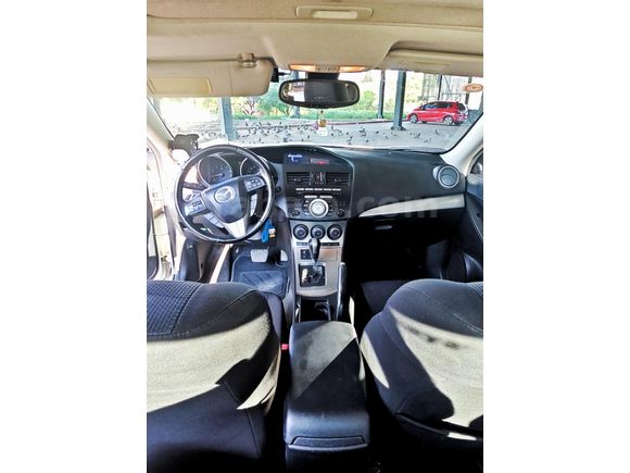 İlk sahibinden Mazda 3 1.6     Impressive 2011 Full