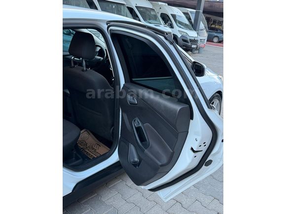 2016 MODEL FORD FOCUS TITANIUM PAKET ,