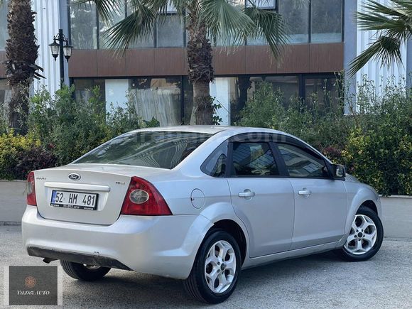 YILDIZ'DAN 2011 FORD FOCUS 1.6 TDCi TREND X TEMİZ BAKIMLI
