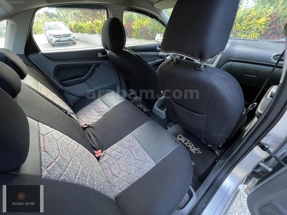 YILDIZ'DAN 2011 FORD FOCUS 1.6 TDCi TREND X TEMİZ BAKIMLI