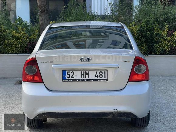 YILDIZ'DAN 2011 FORD FOCUS 1.6 TDCi TREND X TEMİZ BAKIMLI