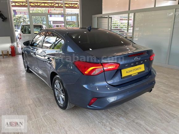 FORD FOCUS 1.5 ECOBLUE 115HP 8.400KM GARANTİLİ NOKTA HATASIZ