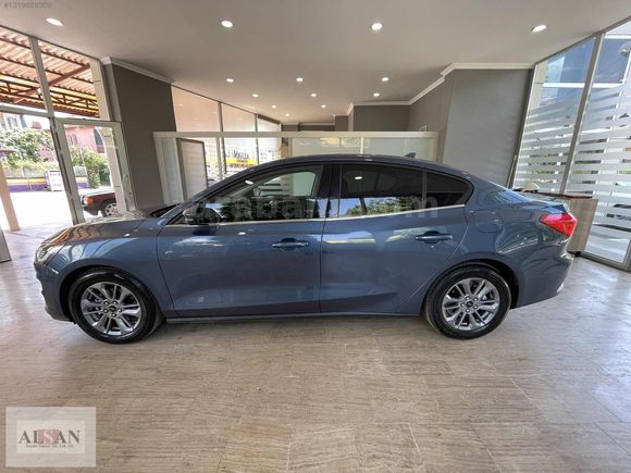 FORD FOCUS 1.5 ECOBLUE 115HP 8.400KM GARANTİLİ NOKTA HATASIZ