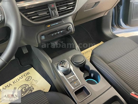 FORD FOCUS 1.5 ECOBLUE 115HP 8.400KM GARANTİLİ NOKTA HATASIZ