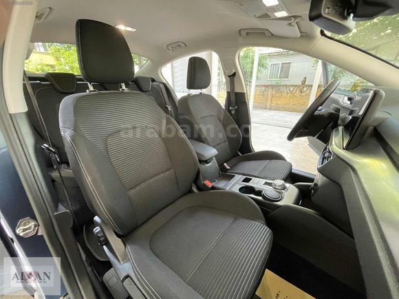 FORD FOCUS 1.5 ECOBLUE 115HP 8.400KM GARANTİLİ NOKTA HATASIZ