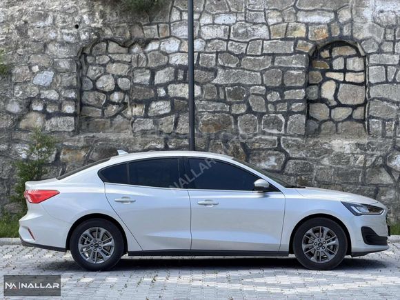 'NALLAR AUTO' HATASIZ BOYASIZ DEĞİŞENSİZ TERTEMİZ FORD FOCUS