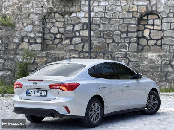 'NALLAR AUTO' HATASIZ BOYASIZ DEĞİŞENSİZ TERTEMİZ FORD FOCUS