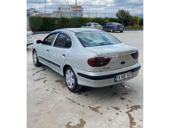 Sahibinden Renault Megane 1.6 RTE 2000 Model