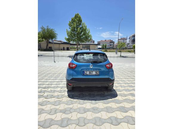 Sahibinden Renault Captur 1.5 dCi Touch 2013 Model  147.000 km   ACİLL SATILIK PAZARLIK PAYI VARDIR 