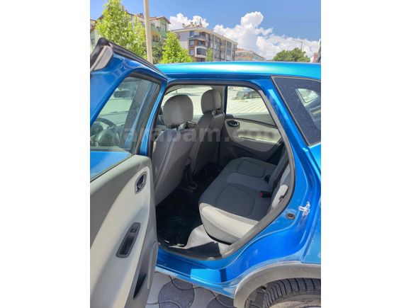 Sahibinden Renault Captur 1.5 dCi Touch 2013 Model  147.000 km   ACİLL SATILIK PAZARLIK PAYI VARDIR 