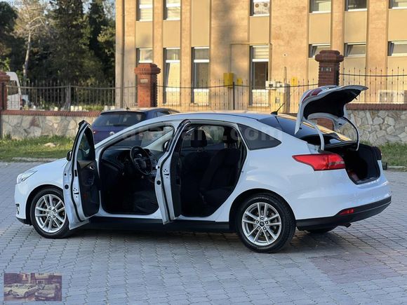 2015 FORD FOKUS 1.5 TDCİ TREND X 120 BG OTOMATİK 136 BİN KM