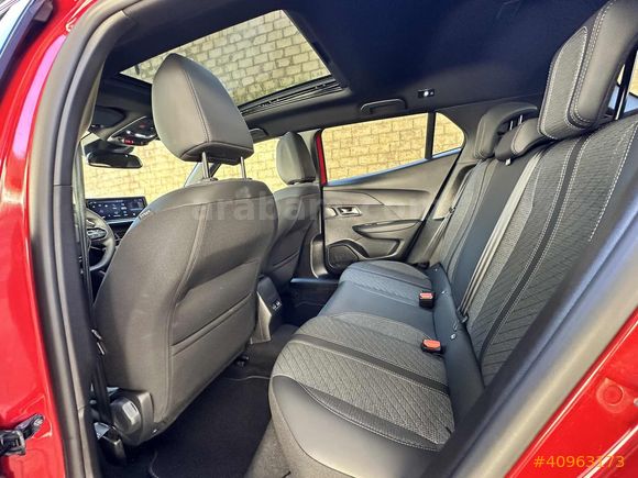 NBS GROUP 2025 PEUGEOT 2008 1.2 PURETECH ALLURE CAM TAVAN