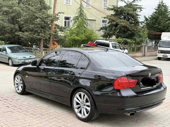 Sahibinden BMW 3 Serisi 320d  Masrafsız exper raporu son resimde 