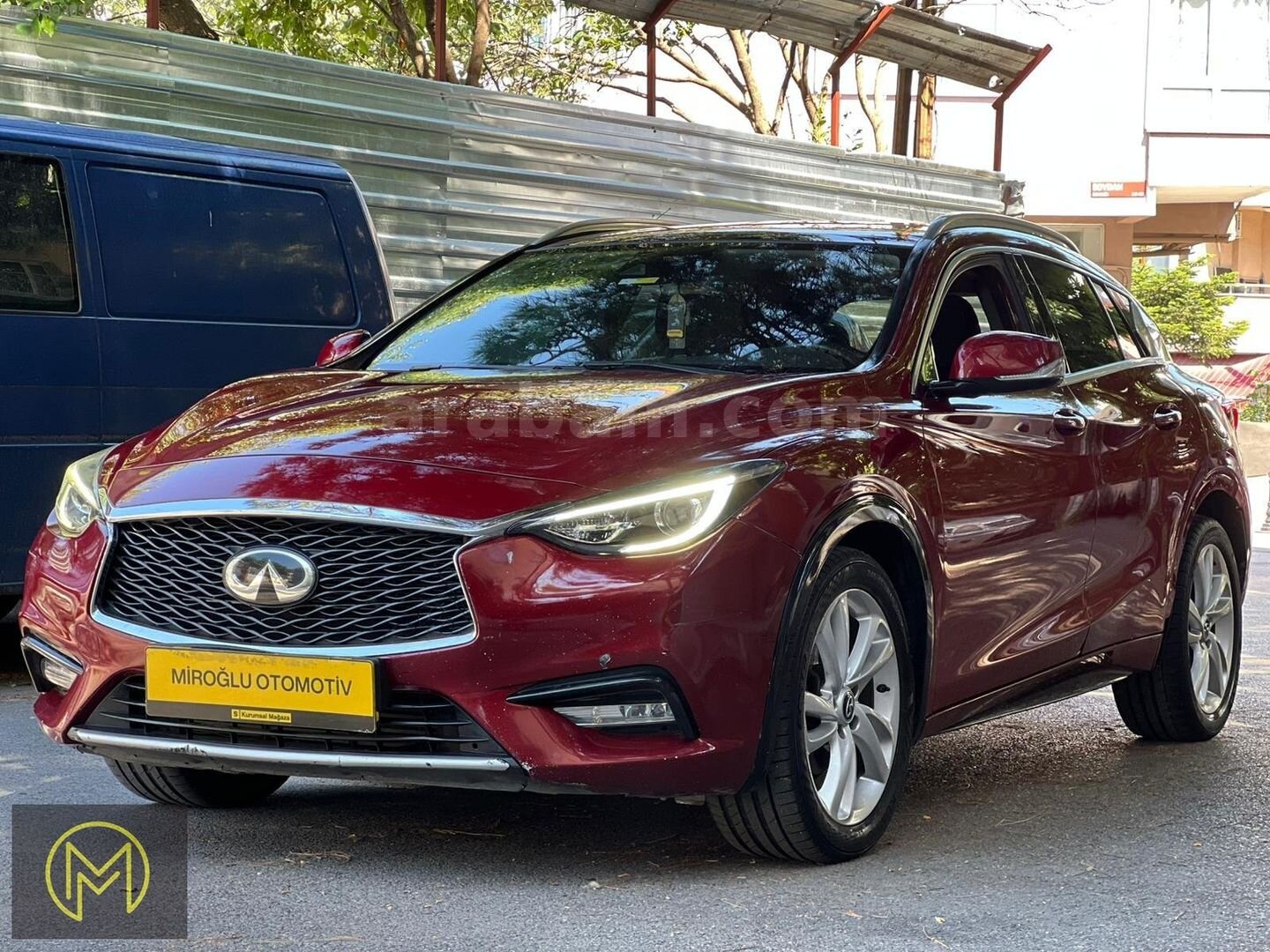 Galeriden Infiniti Q30 1.5 D 2016 Model İstanbul 183.000 km Kırmızı 3