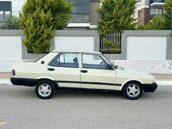 Galeriden Tofaş Şahin 1.6 1993 Model Antalya