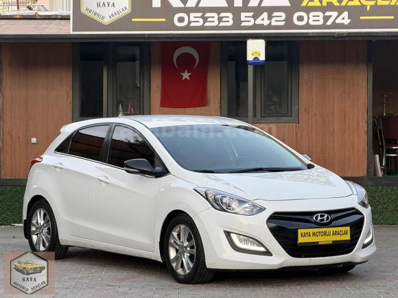 2013 HYUNDAİ İ30 DİZEL MANUEL BAKIMLI