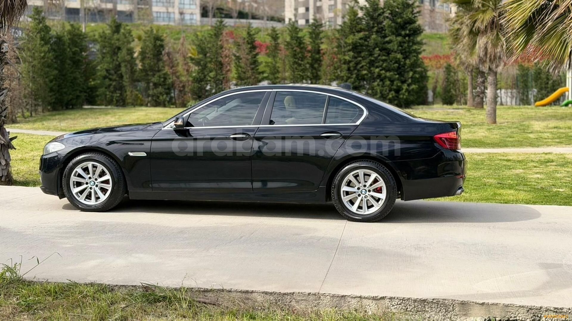 Galeriden BMW 5 Serisi 520d Premium 2014 Model İstanbul 249.000 km Siyah 5