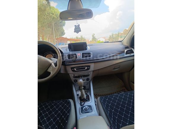 Sahibinden Renault Megane 1.5 dCi Sport Tourer Privilege 2011 Model