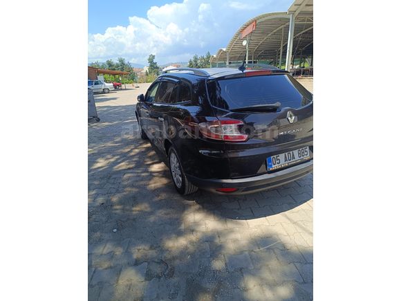 Sahibinden Renault Megane 1.5 dCi Sport Tourer Privilege 2011 Model