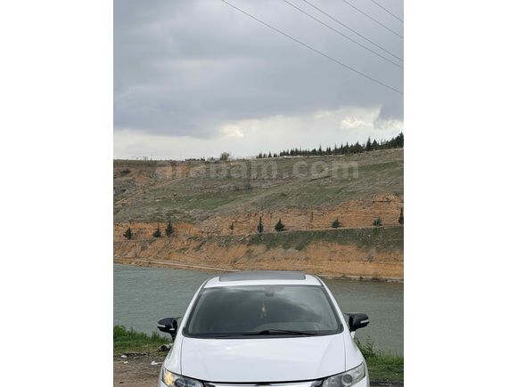 Sahibinden Honda Civic 1.6i VTEC Eco Elegance 2013 Model 