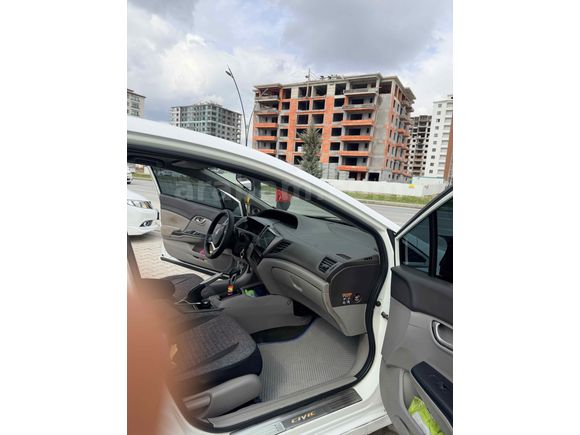 Sahibinden Honda Civic 1.6i VTEC Eco Elegance 2013 Model 