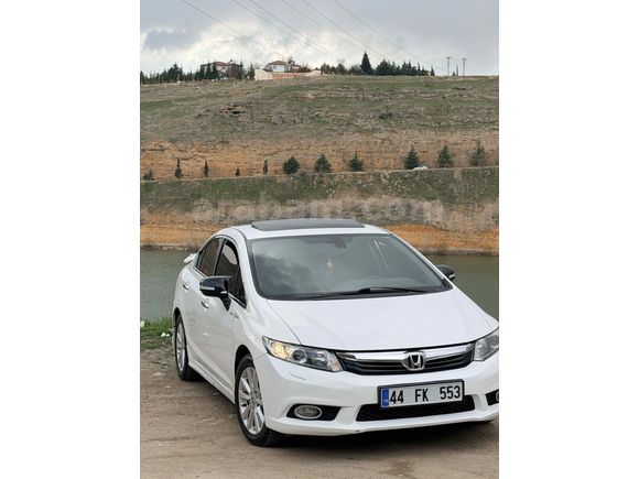 Sahibinden Honda Civic 1.6i VTEC Eco Elegance 2013 Model 