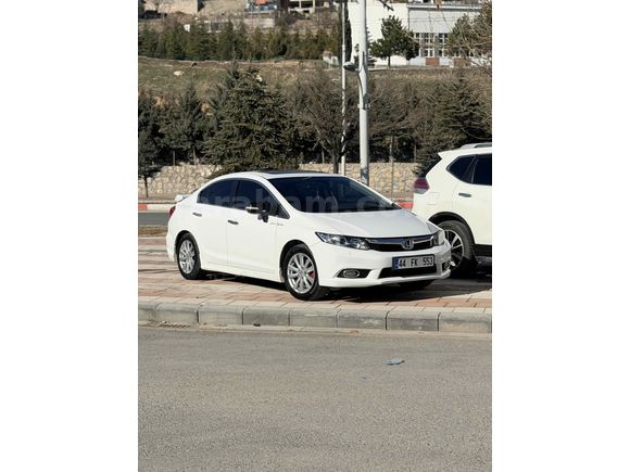 Sahibinden Honda Civic 1.6i VTEC Eco Elegance 2013 Model 
