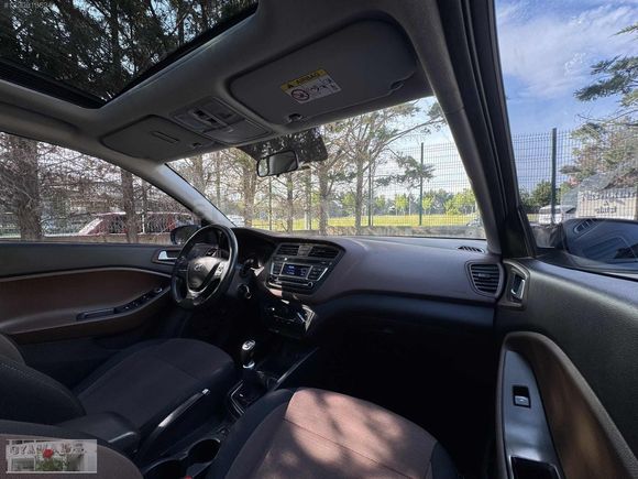 2015 MODEL İ20 STYLE+CAM TAVAN+İÇİ TABA+LED+XENON+146.000KM