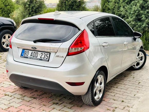Sahibinden Ford Fiesta 1.4 Titanium 2011 Model 