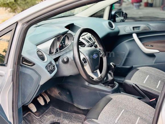 Sahibinden Ford Fiesta 1.4 Titanium 2011 Model 