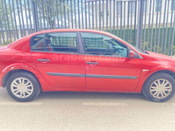 Galeriden Renault Megane 1.4 Authentique 2004 Model İstanbul