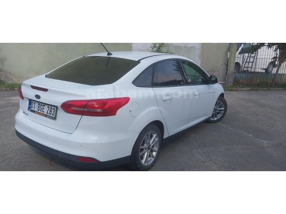 ilk sahibinden alınmıştır.65 bin kmde 2018 focus