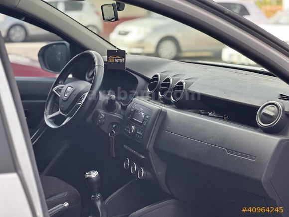 DEĞİŞENSİZ DÜŞÜK KM 4X4 BAKIMLI DUSTER