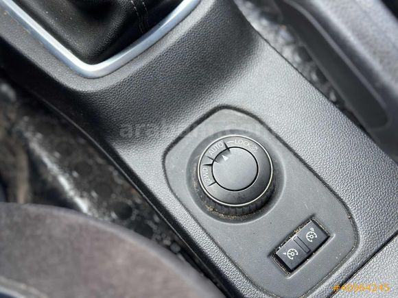 DEĞİŞENSİZ DÜŞÜK KM 4X4 BAKIMLI DUSTER