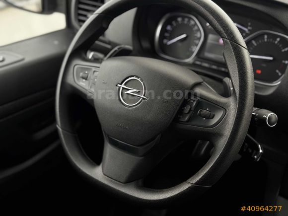 YKTCAR AUTOGROSS'DAN 2024 VİVARO 36.500 KM'DE