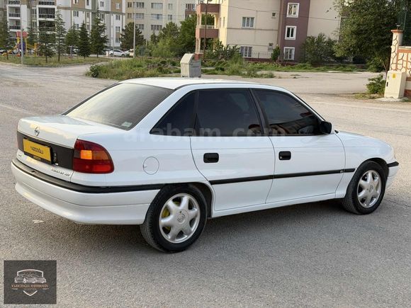 YAZICIOĞLUN'dan HATASIZ OPEL ASTRA GLS