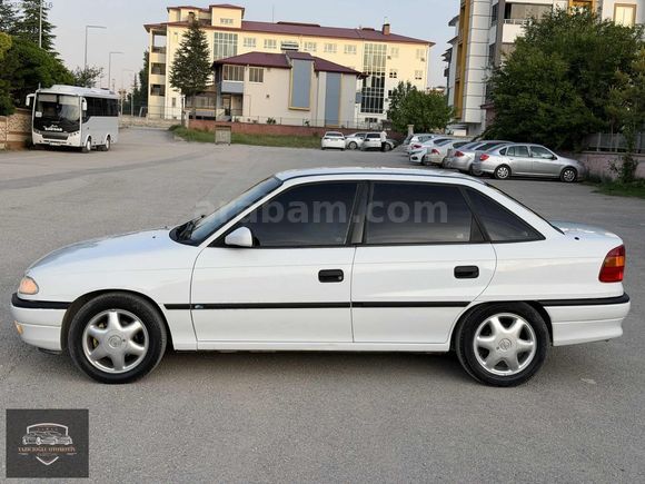 YAZICIOĞLUN'dan HATASIZ OPEL ASTRA GLS