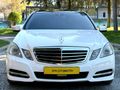 MERCEDES E200 CGI 2011 MODEL CAM TAVAN DİKİŞLİ TORPİDO ISITMA !