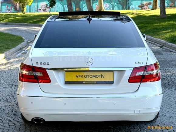 MERCEDES E200 CGI 2011 MODEL CAM TAVAN DİKİŞLİ TORPİDO ISITMA !