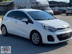 GALERİ CENGİZDEN 2015 MODEL KİA RİO & 168.000 KM & HATASIZ
