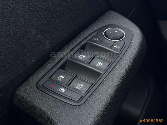 YKTCAR AUTOGROSS'DAN 2023 CLIO EQUİLİBRE 95.800 KM'DE