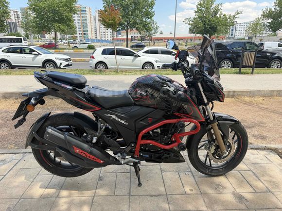 Hatasız Temiz Apache RTR 200 4V + Aksesuar Dolu