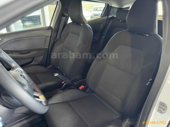 YKTCAR AUTOGROSS'DAN 2023 CLİO TOUCH HATASIZ BOYASIZ